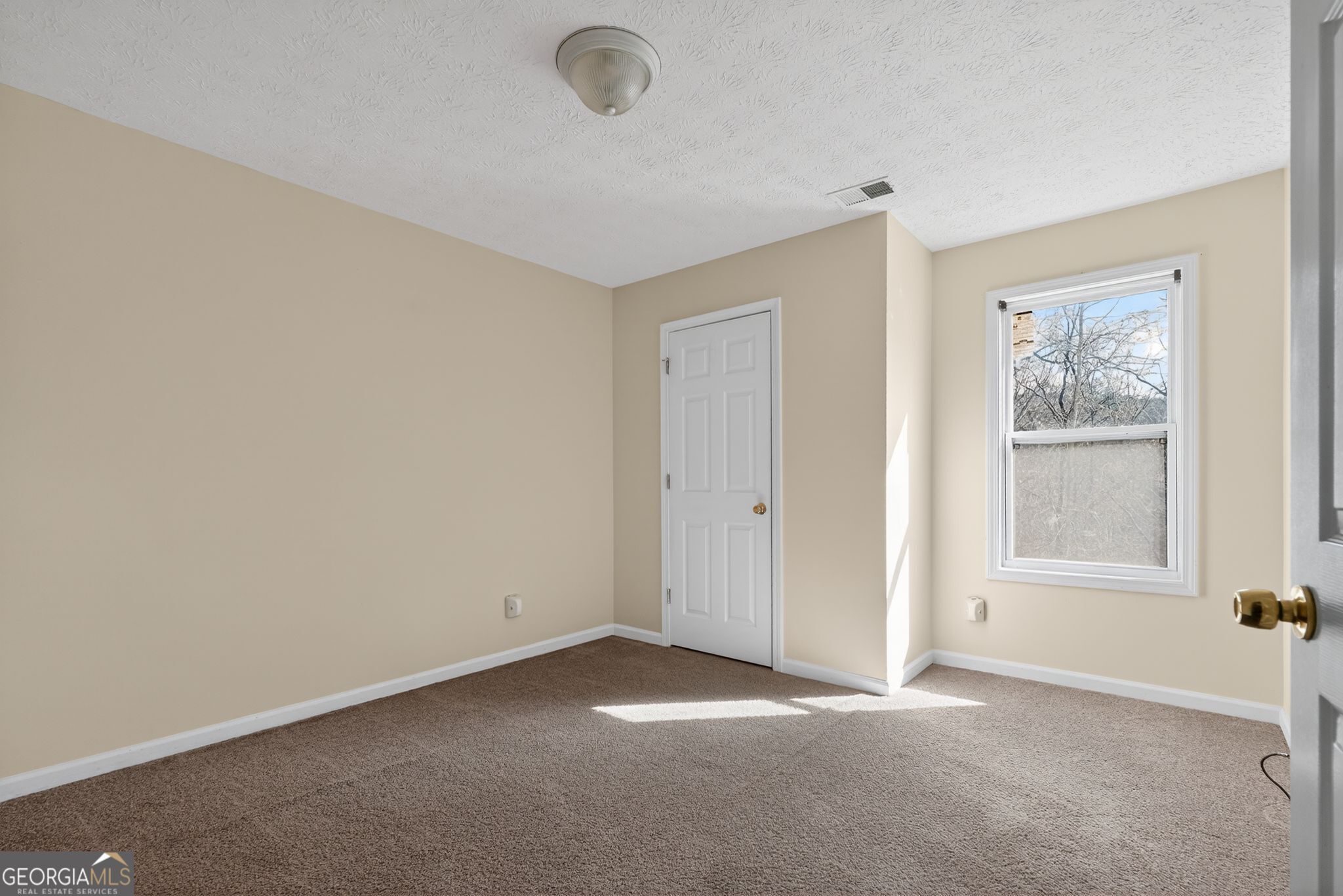 3255 River Run Trail Decatur, GA 30034 - Photo 26 of 37 an empty room with windows