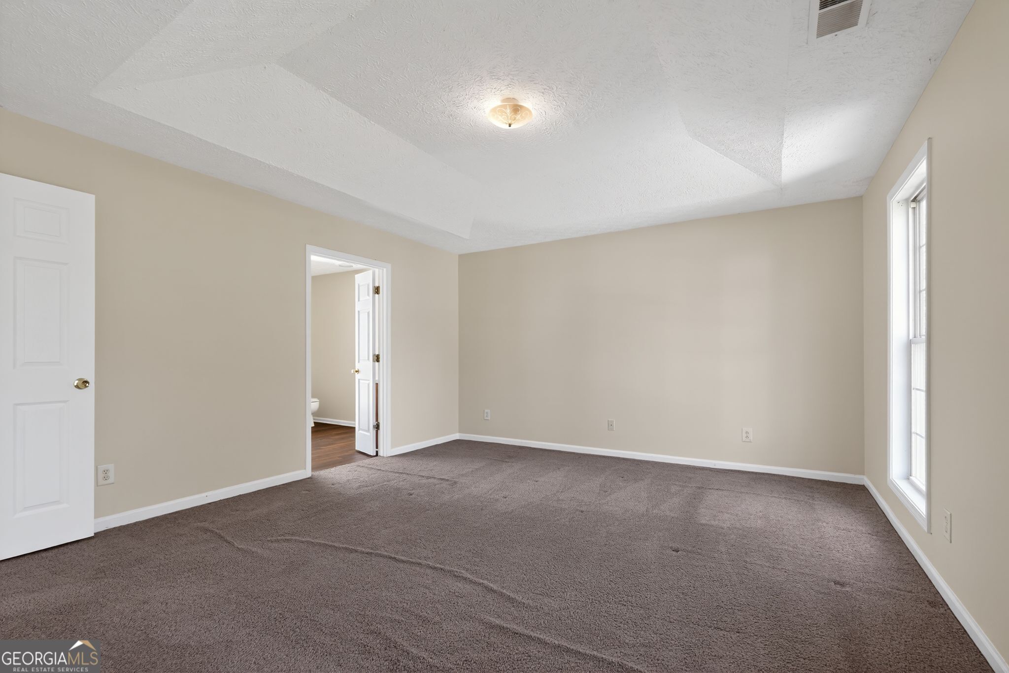 3255 River Run Trail Decatur, GA 30034 - Photo 4 of 37 a view of an empty room