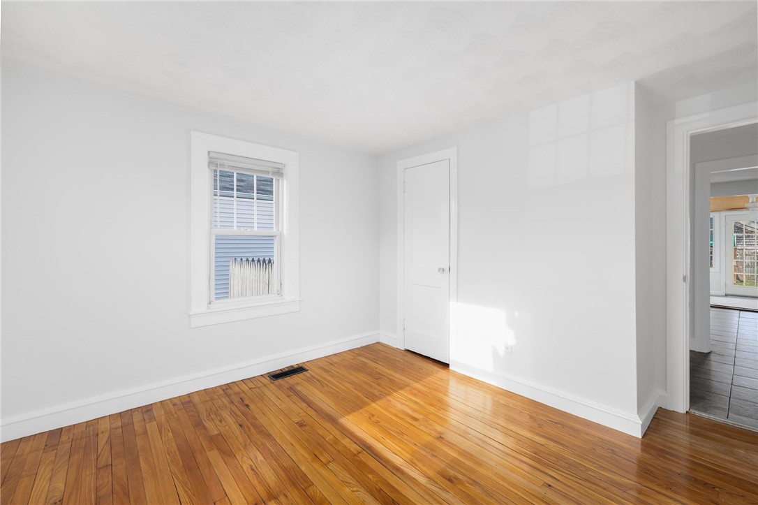 146 Holmes Road Warwick, RI 02888 - Photo 12 of 20