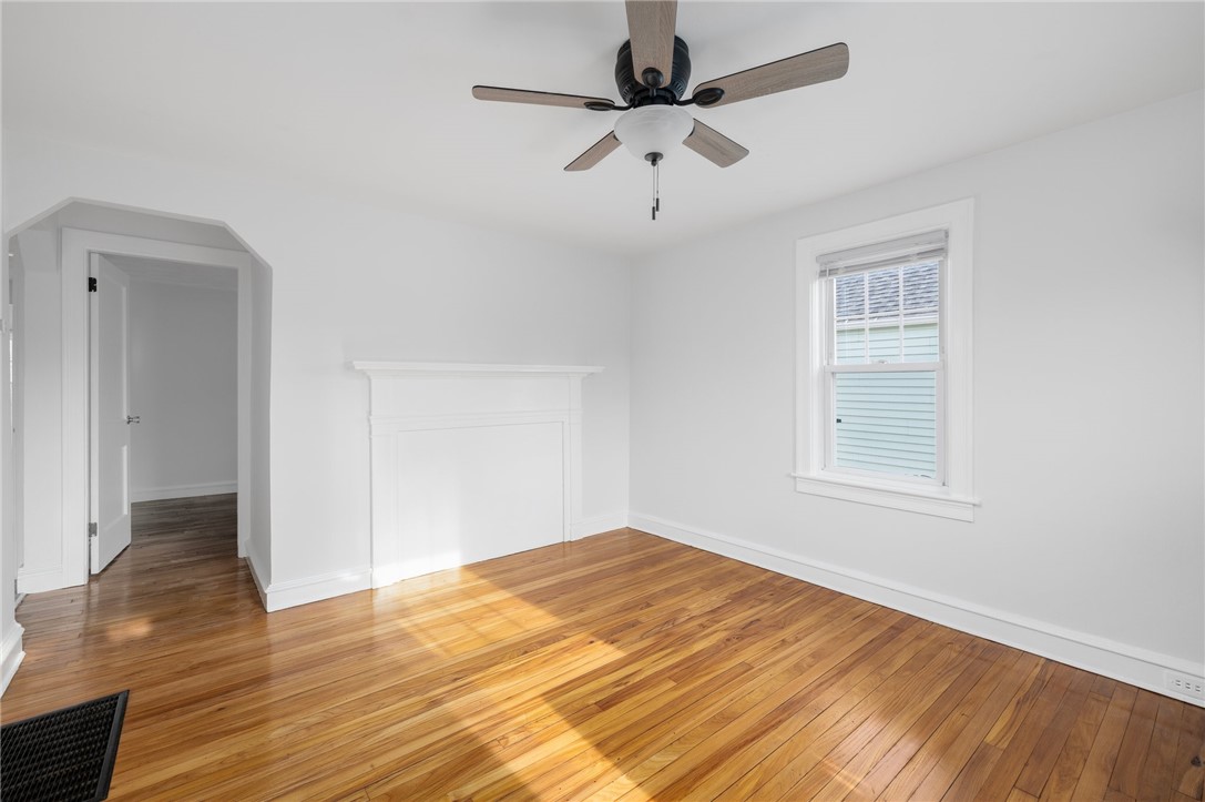 146 Holmes Road Warwick, RI 02888 - Photo 8 of 20