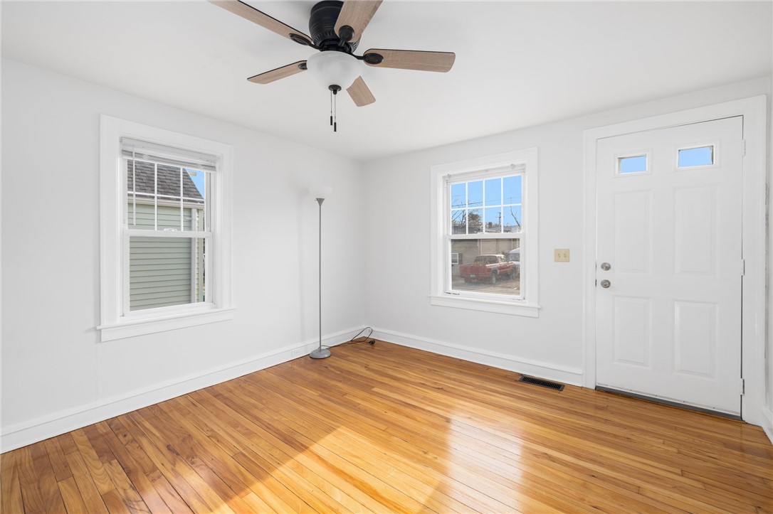 146 Holmes Road Warwick, RI 02888 - Photo 10 of 20