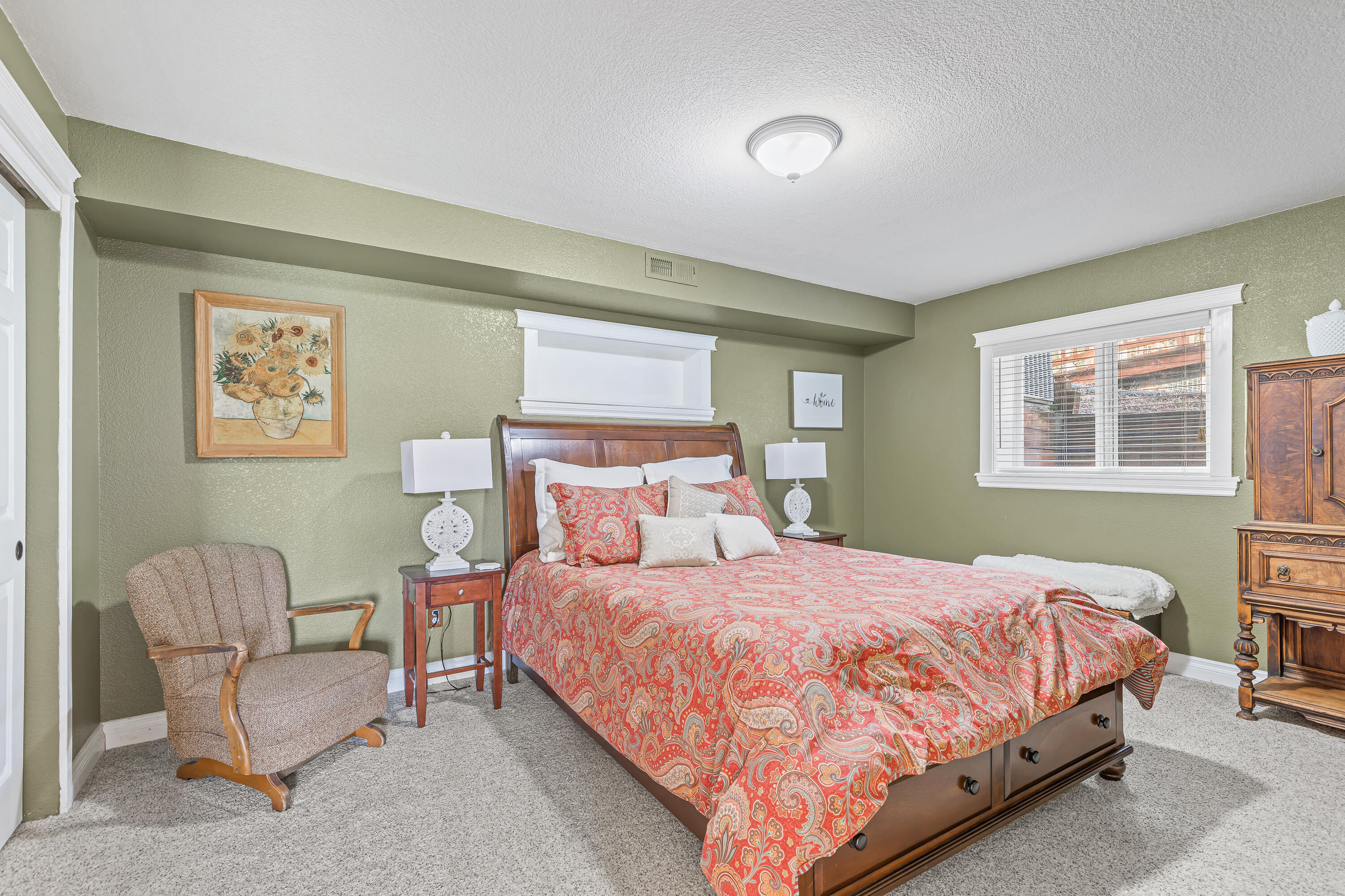 7811 Lost Creek Road Eagle Point, OR 97524 - Photo 37 of 81 Bedroom 2