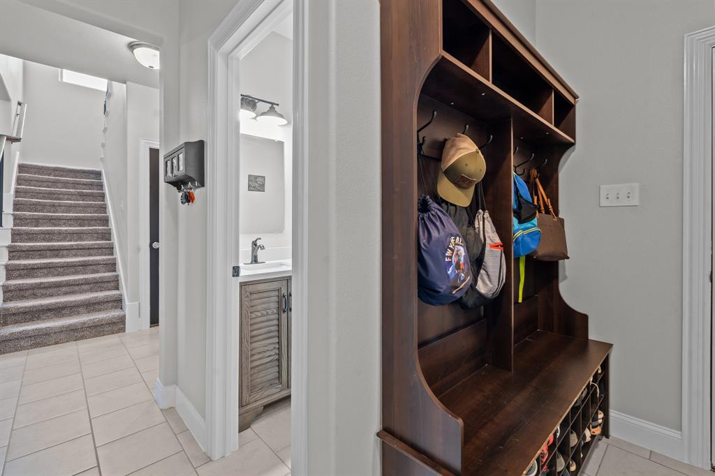 220 Flower Ridge Drive Fort Worth, TX 76108 - Photo 12 of 34 a view of hallway with elevator