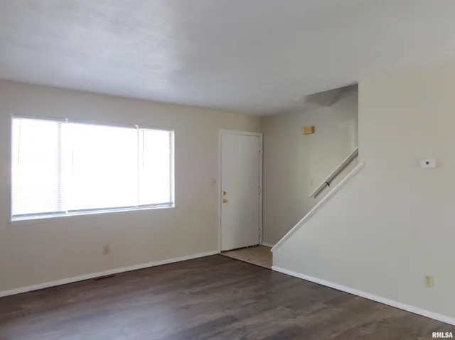 $899 | 4726 West Merol Court, Unit A, Peoria, IL 61604