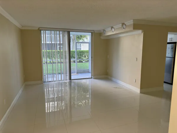 $2,100 | 5962 Morningstar Circle, Unit 102, Delray Beach, FL 33484