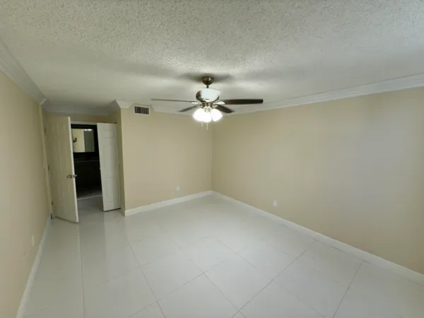 $2,100 | 5962 Morningstar Circle, Unit 102, Delray Beach, FL 33484