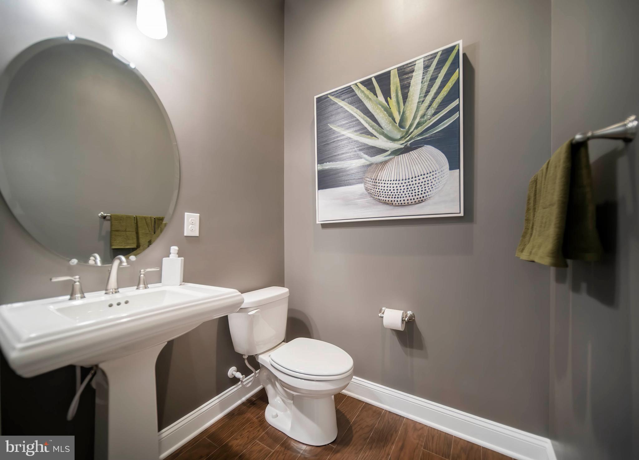 2562 Riddle Avenue Wilmington, DE 19806 - Photo 24 of 59 Powder Room - Main Level