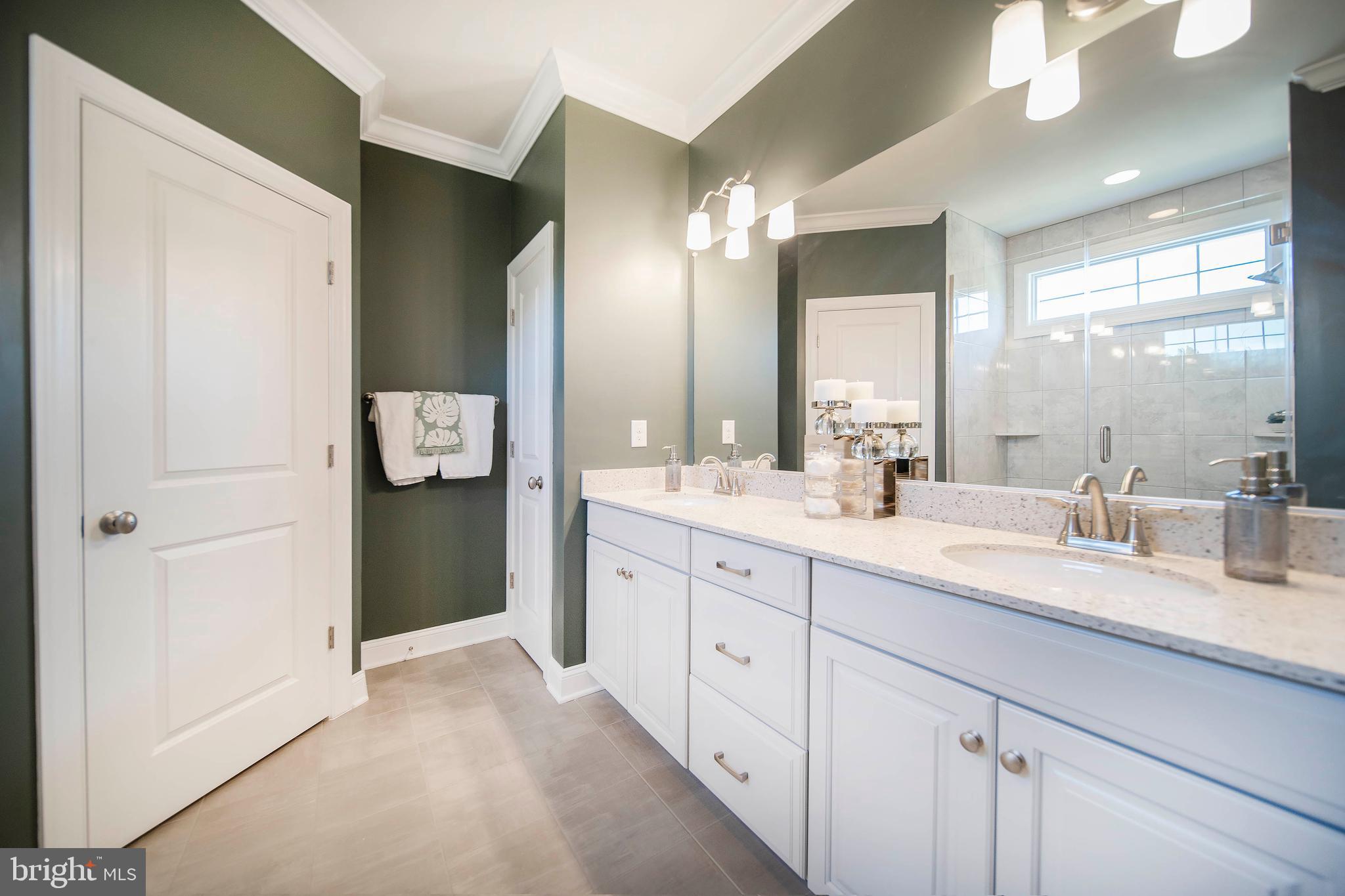 2562 Riddle Avenue Wilmington, DE 19806 - Photo 36 of 59 Primary Bathroom