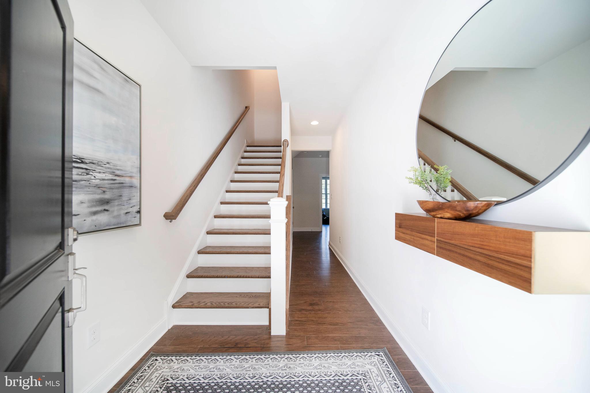 2562 Riddle Avenue Wilmington, DE 19806 - Photo 3 of 59 Entry level steps to Main level