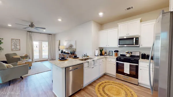 $277,900 | 511 Vista Pointe Drive, Pearl, MS 39208