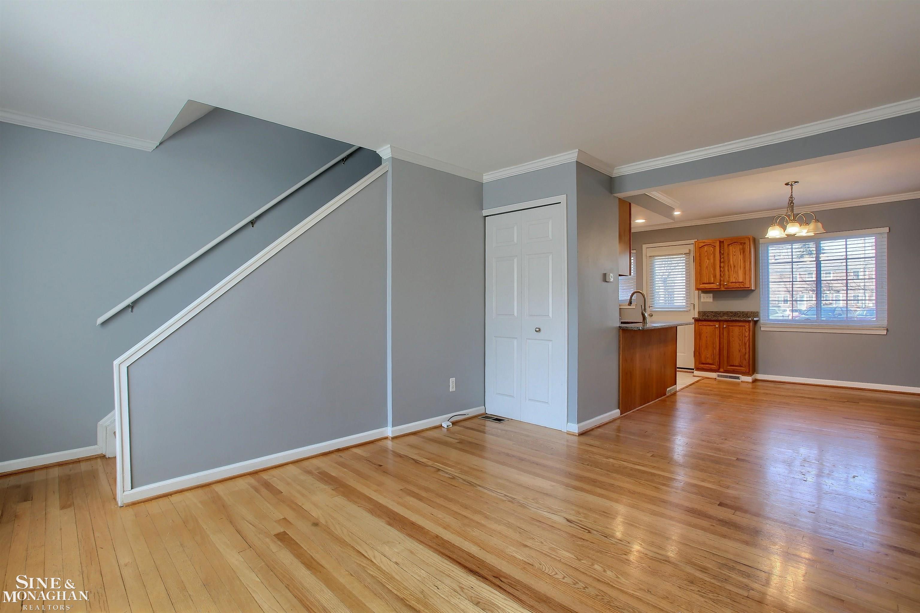 22959 Allen Road St. Clair Shores, MI 48080 - Photo 3 of 27