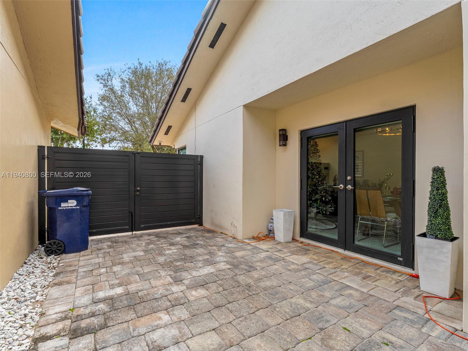 15805 Southwest 79th Terrace Miami, FL 33193 - Photo 40 of 50 a view of entryway