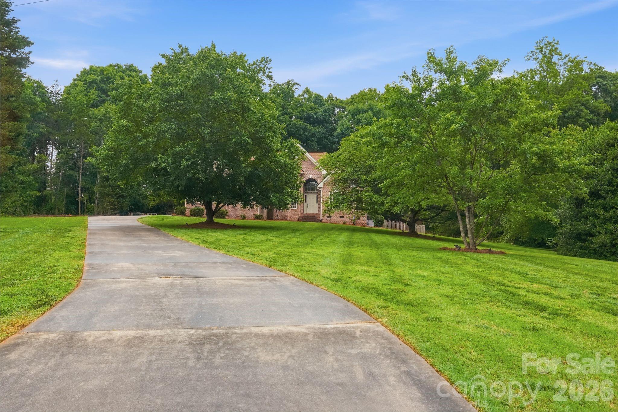 1099 Curve View Road Lincolnton, NC 28092 - Photo 2 of 37