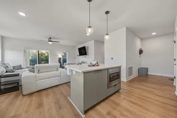 $589,000 | 2500 Longview Street, Unit 300, Austin, TX 78705