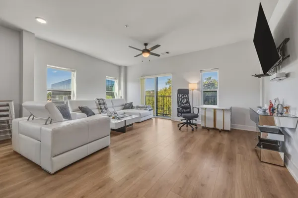 $589,000 | 2500 Longview Street, Unit 300, Austin, TX 78705