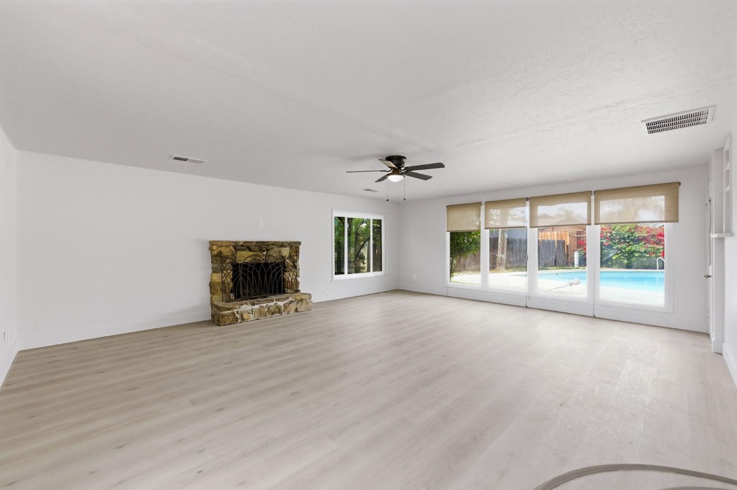 4205 Ralph Lane North Fresno, CA 93727 - Photo 36 of 59