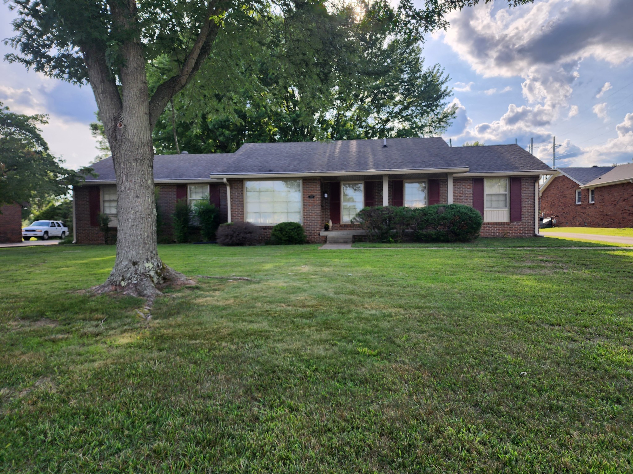 359 Kimbrough Road Clarksville, TN 37043 - Photo 3 of 6 a view of a house with a yard
