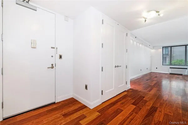 $3,895 | 10 City Place, Unit 2D, White Plains, NY 10601