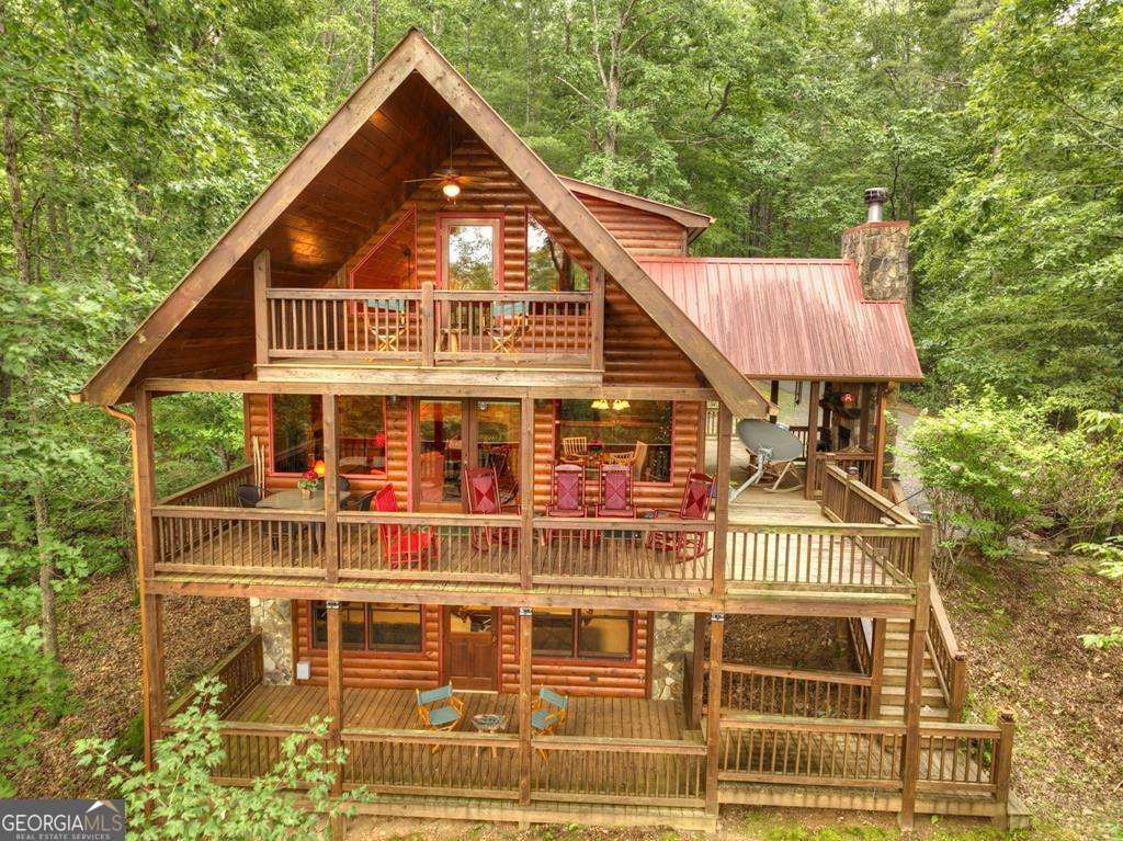 811 Magnums Trail Blue Ridge, GA 30513 - Photo 3 of 58