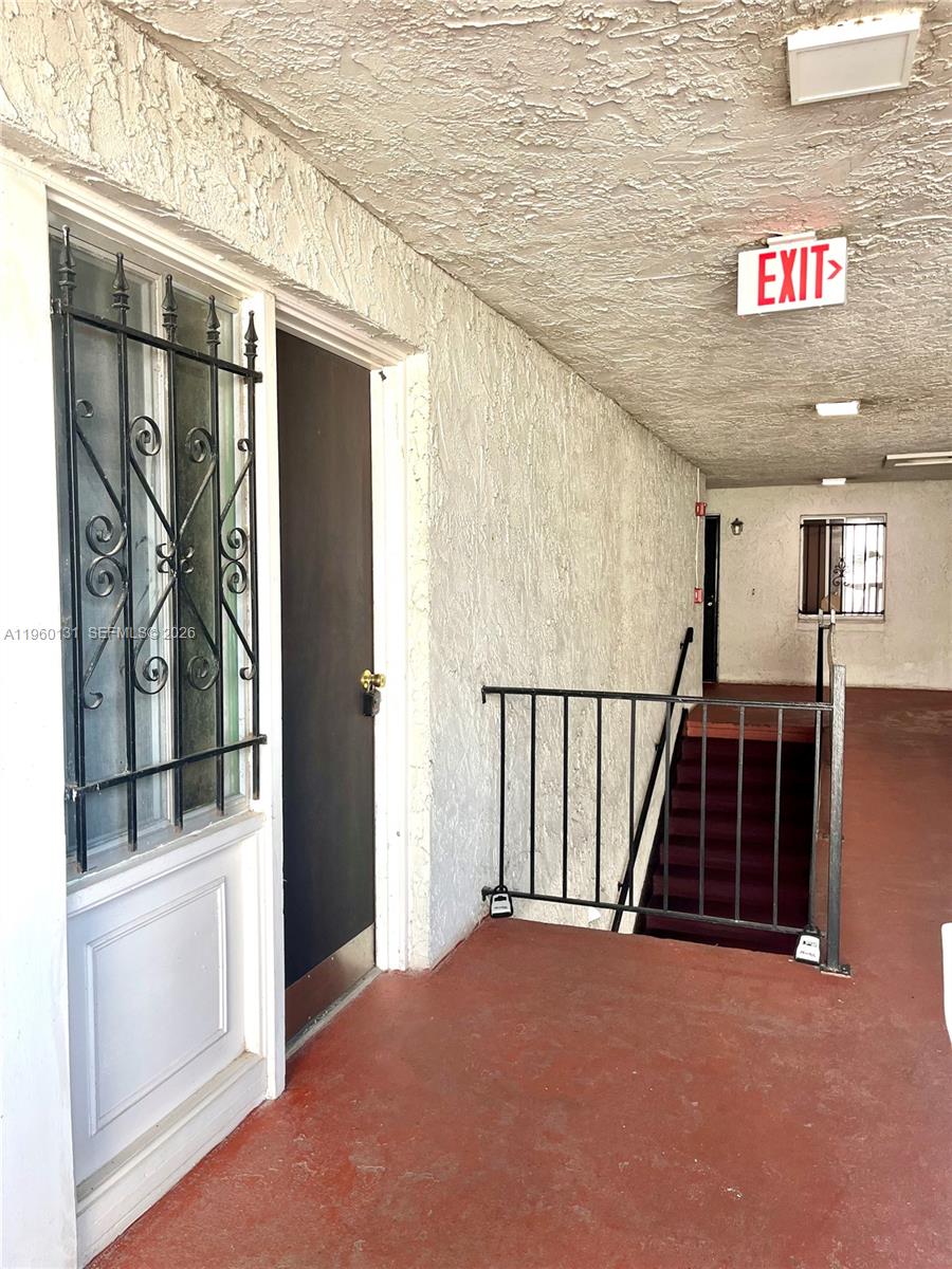 4575 South Texas Avenue, Unit 307 Orlando, FL 32839 - Photo 20 of 40 a view of an entryway