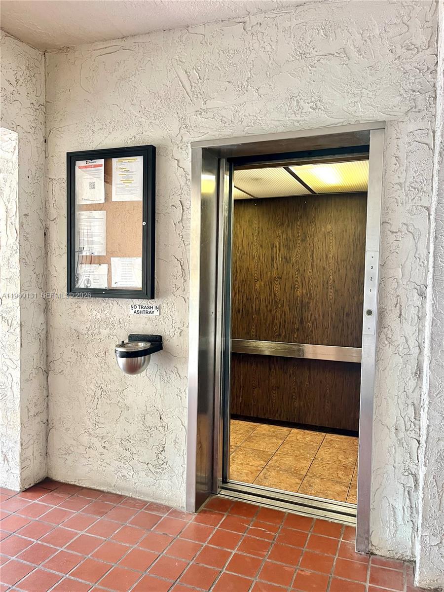 4575 South Texas Avenue, Unit 307 Orlando, FL 32839 - Photo 33 of 40 a view of a door of the house