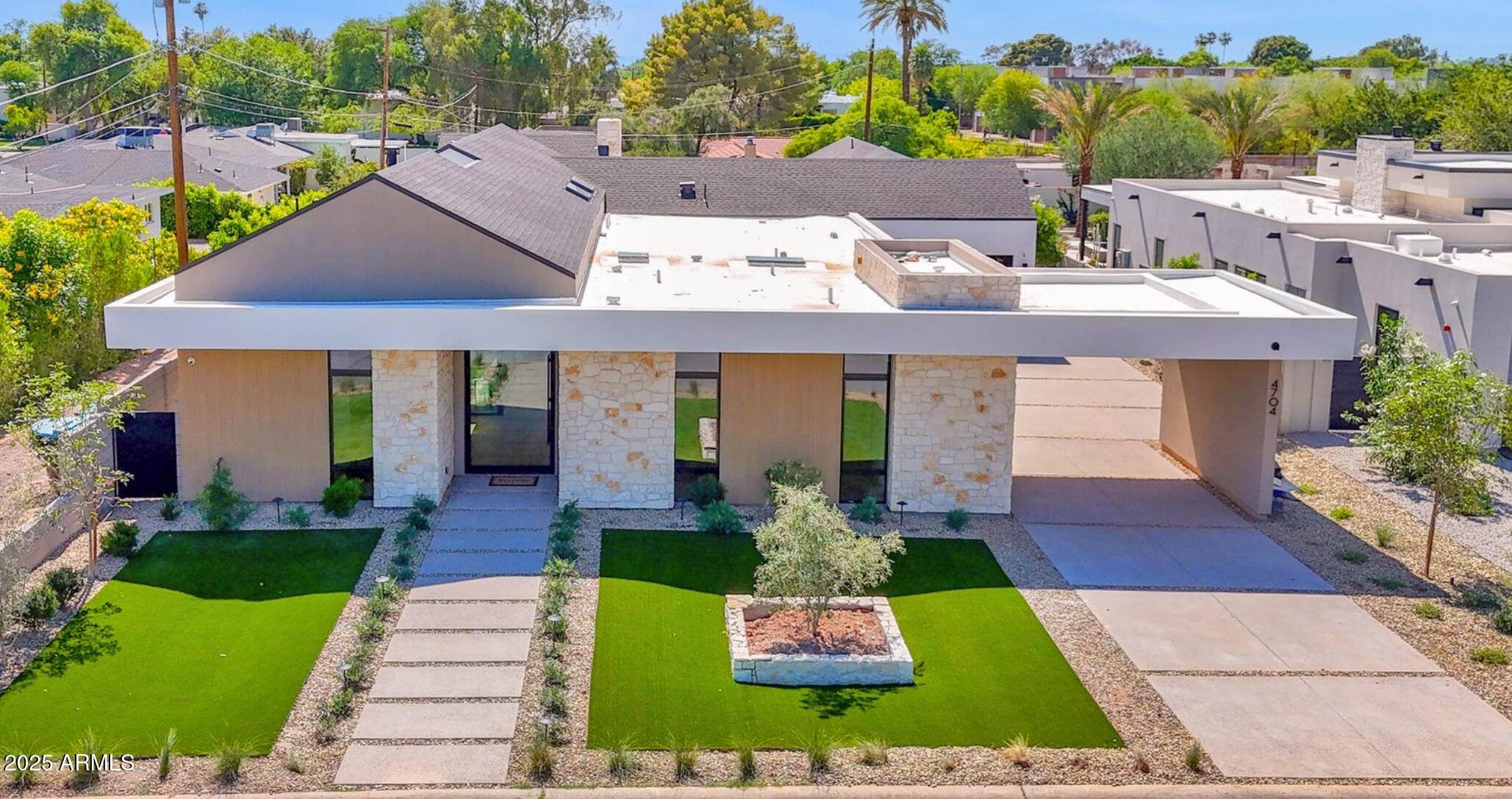 4704 North 40th Place Phoenix, AZ 85018 - Photo 3 of 65 40TH