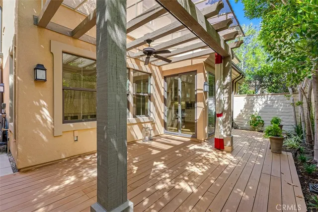 a view of a pathway with a house