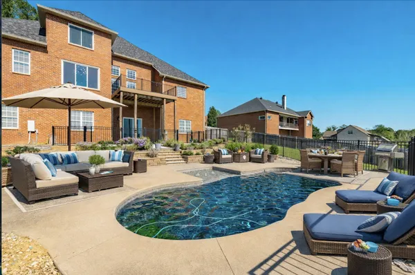 $899,900 | 108 Chalford Place, Lebanon, TN 37087