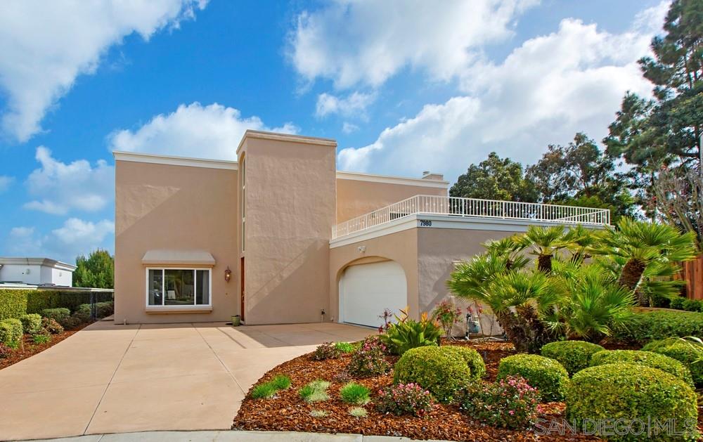 7980 Via Capri La Jolla, CA 92037 - Photo 2 of 25