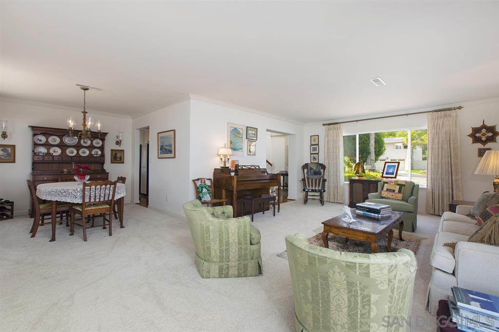 7980 Via Capri La Jolla, CA 92037 - Photo 8 of 25