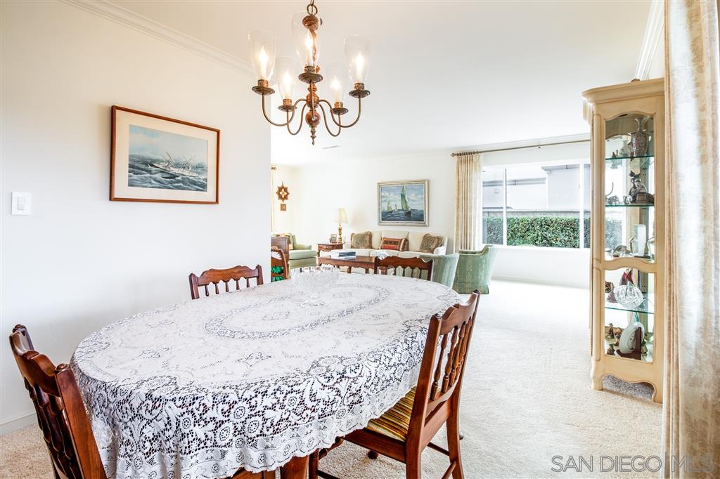 7980 Via Capri La Jolla, CA 92037 - Photo 9 of 25