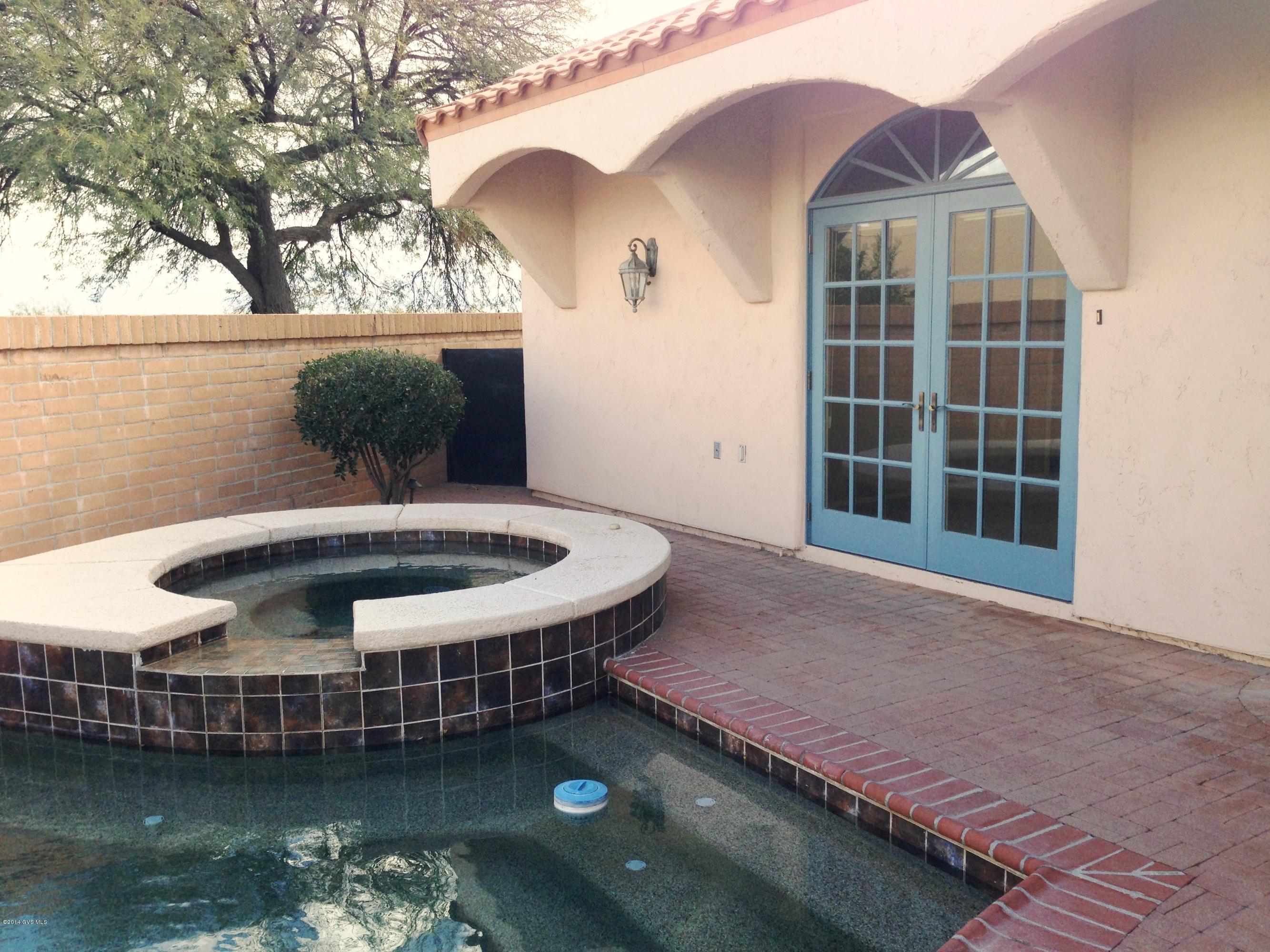 931 West Rio Hondo Green Valley, AZ 85614 - Photo 4 of 38