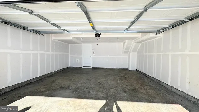 $1,990 | 402 18th Avenue, Ranson, WV 25438