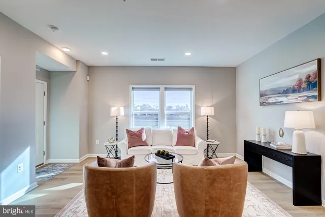 $3,050 | 44848 Tiverton Square, Ashburn, VA 20147