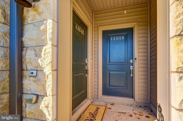 $3,050 | 44848 Tiverton Square, Ashburn, VA 20147