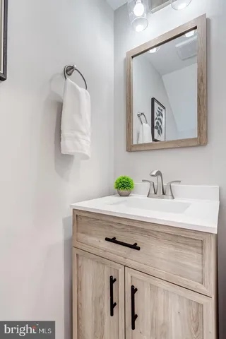 $3,050 | 44848 Tiverton Square, Ashburn, VA 20147