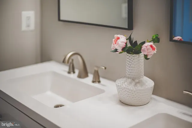 $3,050 | 44848 Tiverton Square, Ashburn, VA 20147