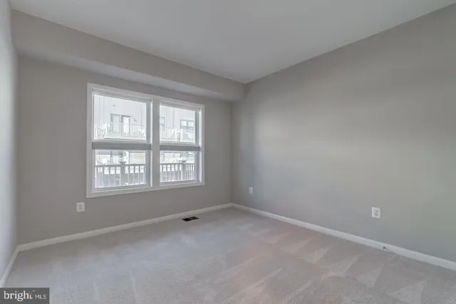 $3,050 | 44848 Tiverton Square, Ashburn, VA 20147