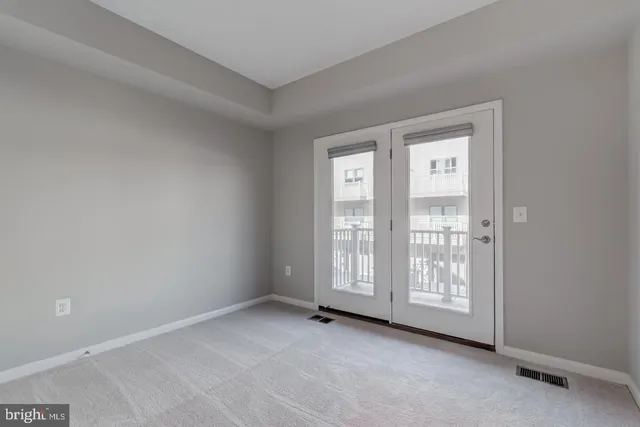 $3,050 | 44848 Tiverton Square, Ashburn, VA 20147