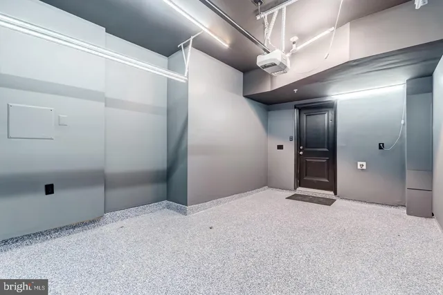 $3,050 | 44848 Tiverton Square, Ashburn, VA 20147