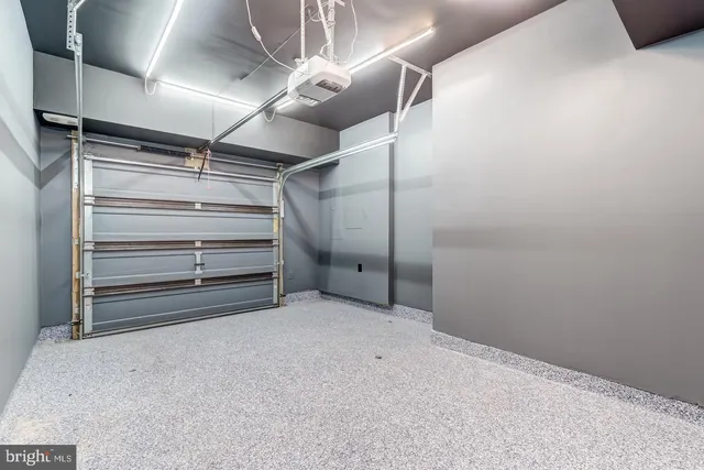 $3,050 | 44848 Tiverton Square, Ashburn, VA 20147