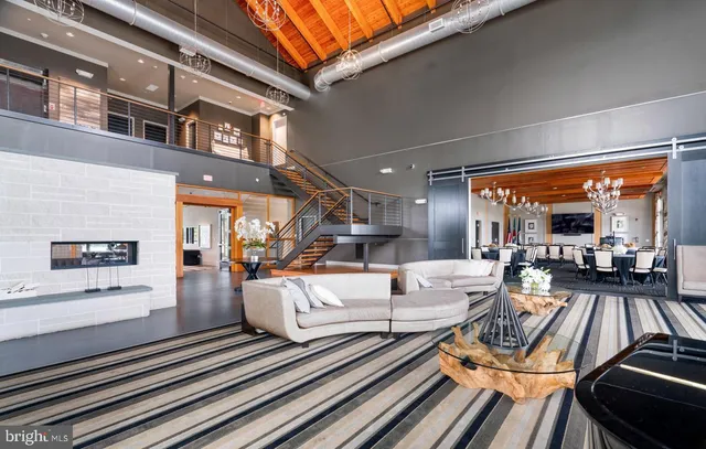 $3,050 | 44848 Tiverton Square, Ashburn, VA 20147