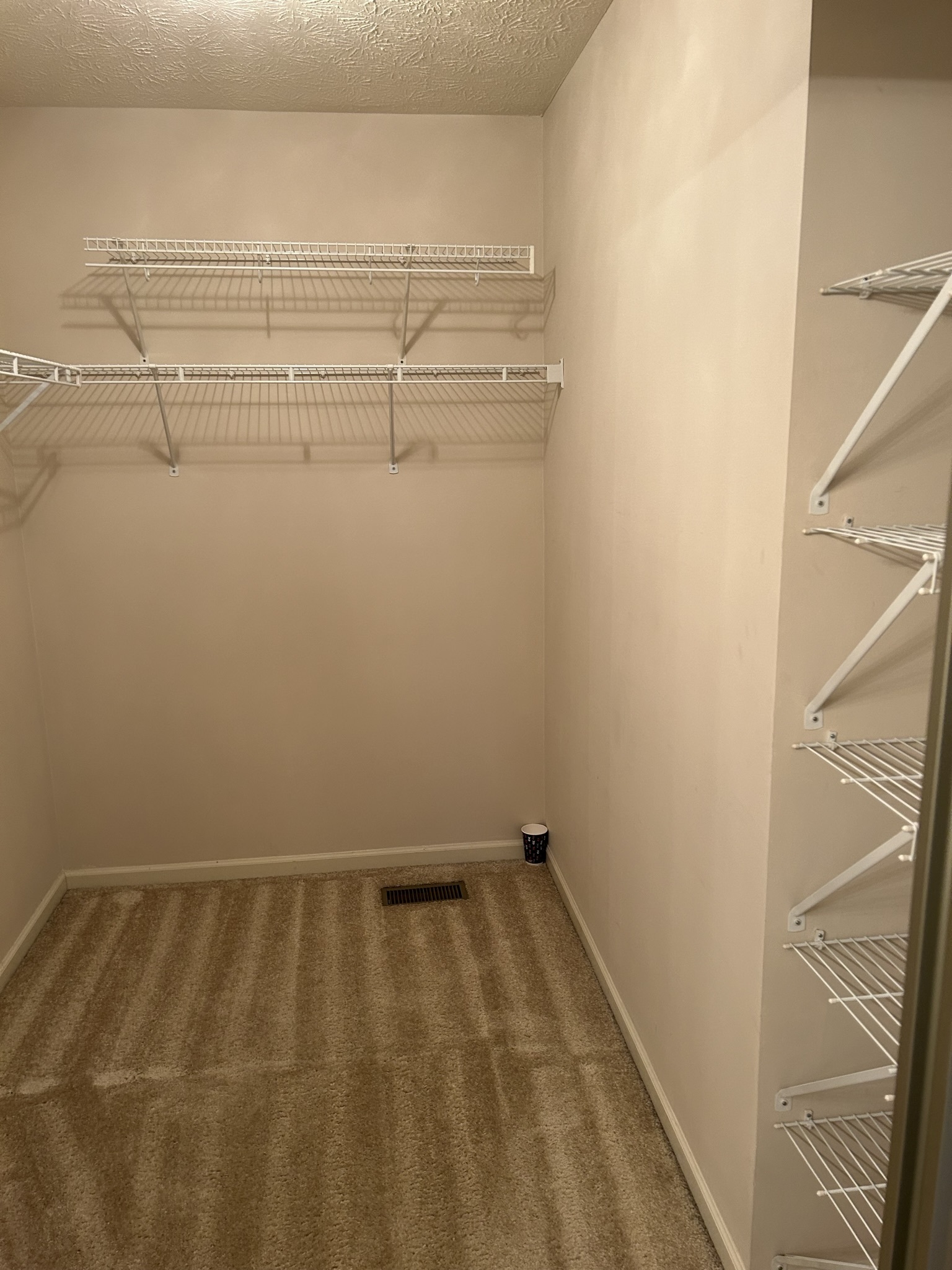 3430 Windham Lake Road Indianapolis, IN 46214 - Photo 11 of 23