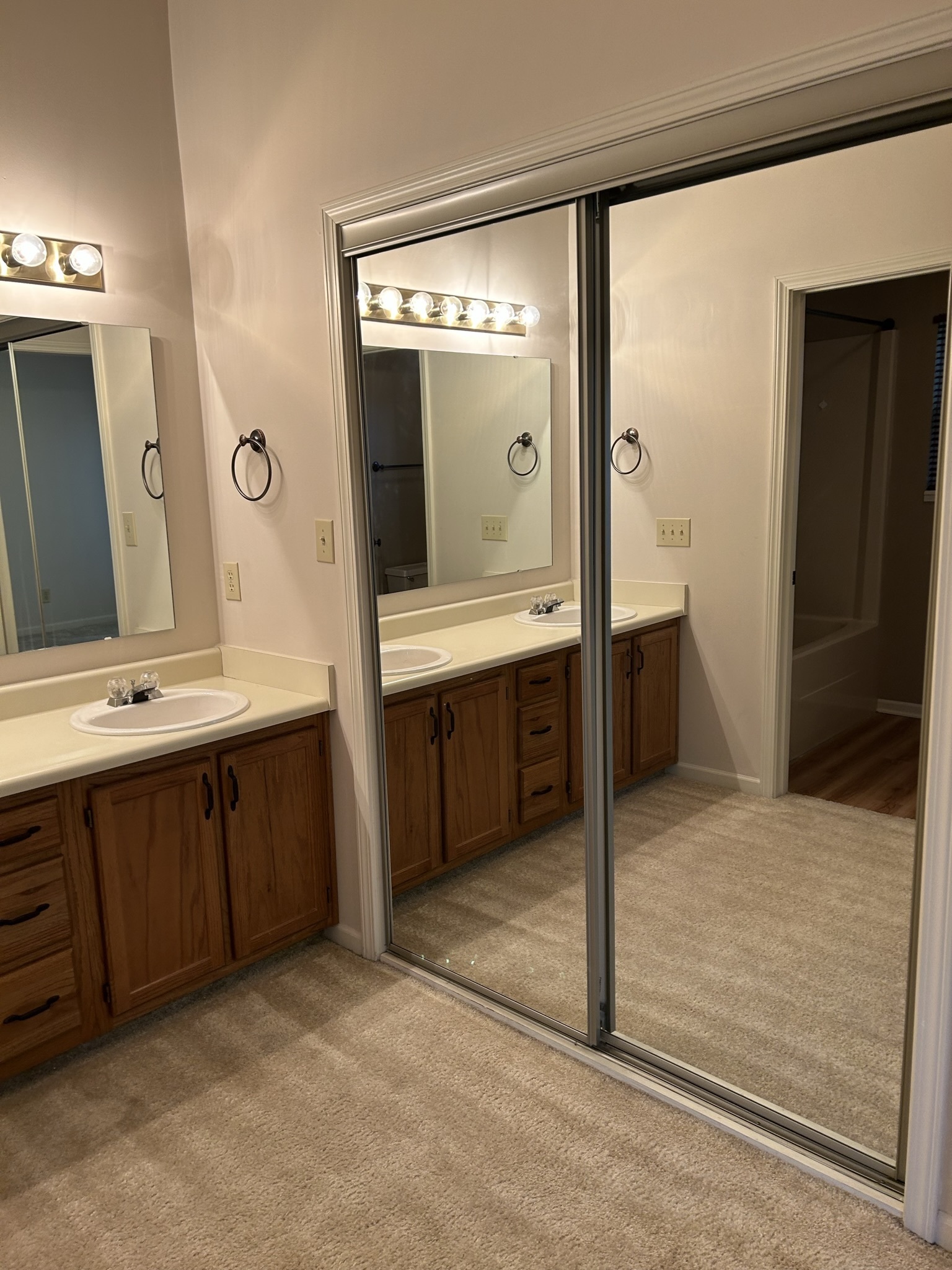 3430 Windham Lake Road Indianapolis, IN 46214 - Photo 12 of 23