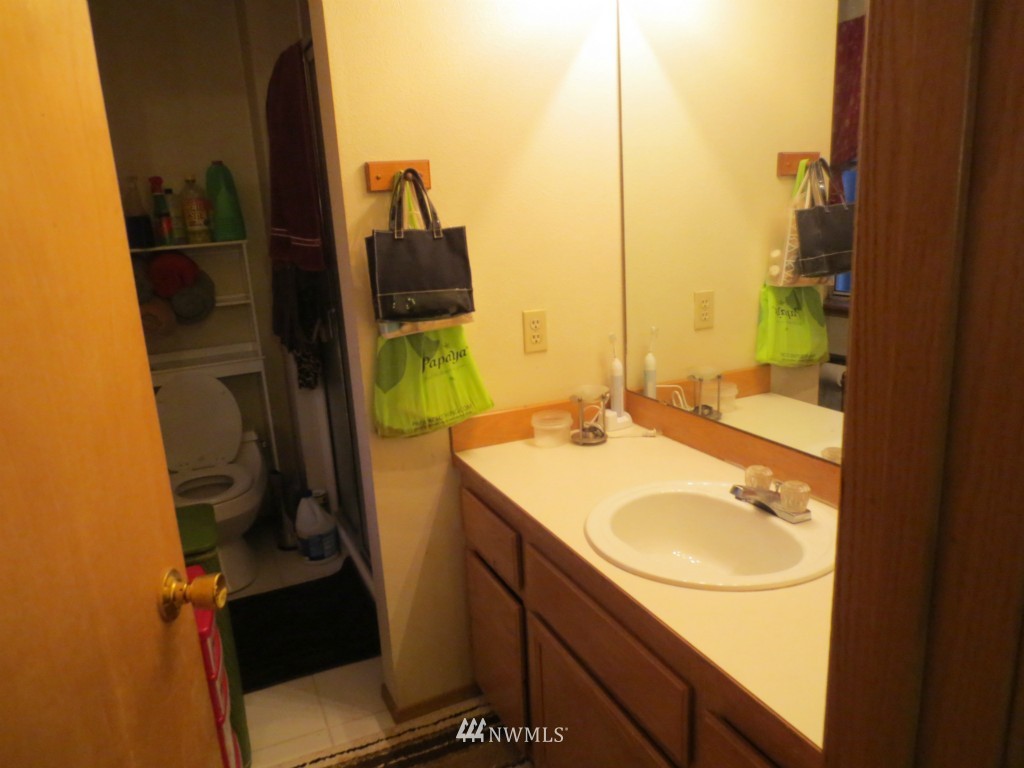 1401 225th Street Southwest Bothell, WA 98021 - Photo 7 of 15