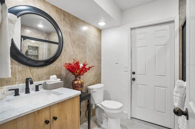 $2,600 | 1850 West Lake Brantley Road, Longwood, FL 32779