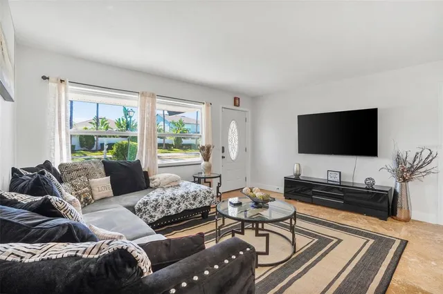 $2,600 | 1850 West Lake Brantley Road, Longwood, FL 32779