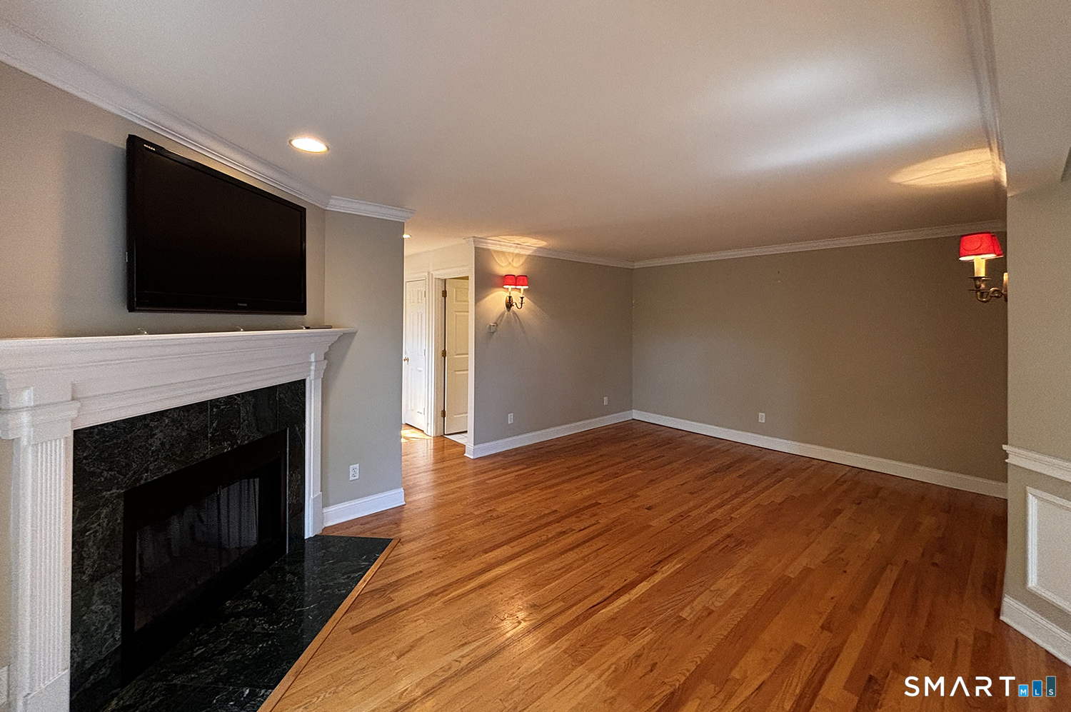 405 South Pine Creek Road Fairfield, CT 06824 - Photo 4 of 22