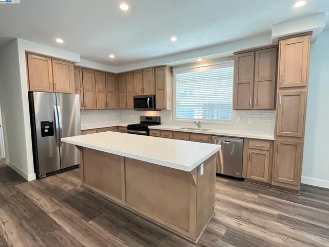 $419,900 | 28882 Miranda Street, Hayward, CA 94544