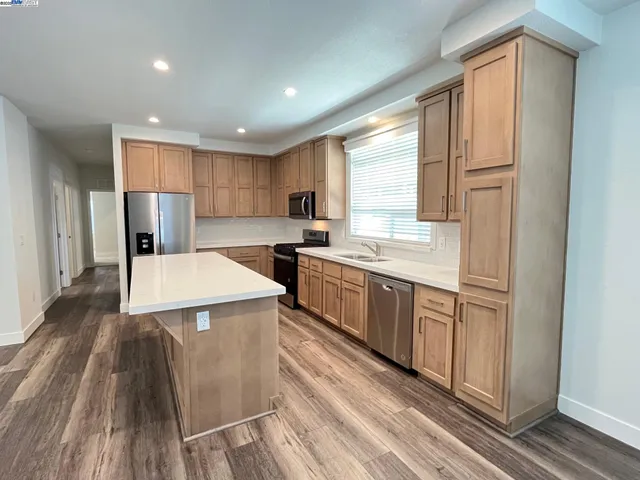 $419,900 | 28882 Miranda Street, Hayward, CA 94544